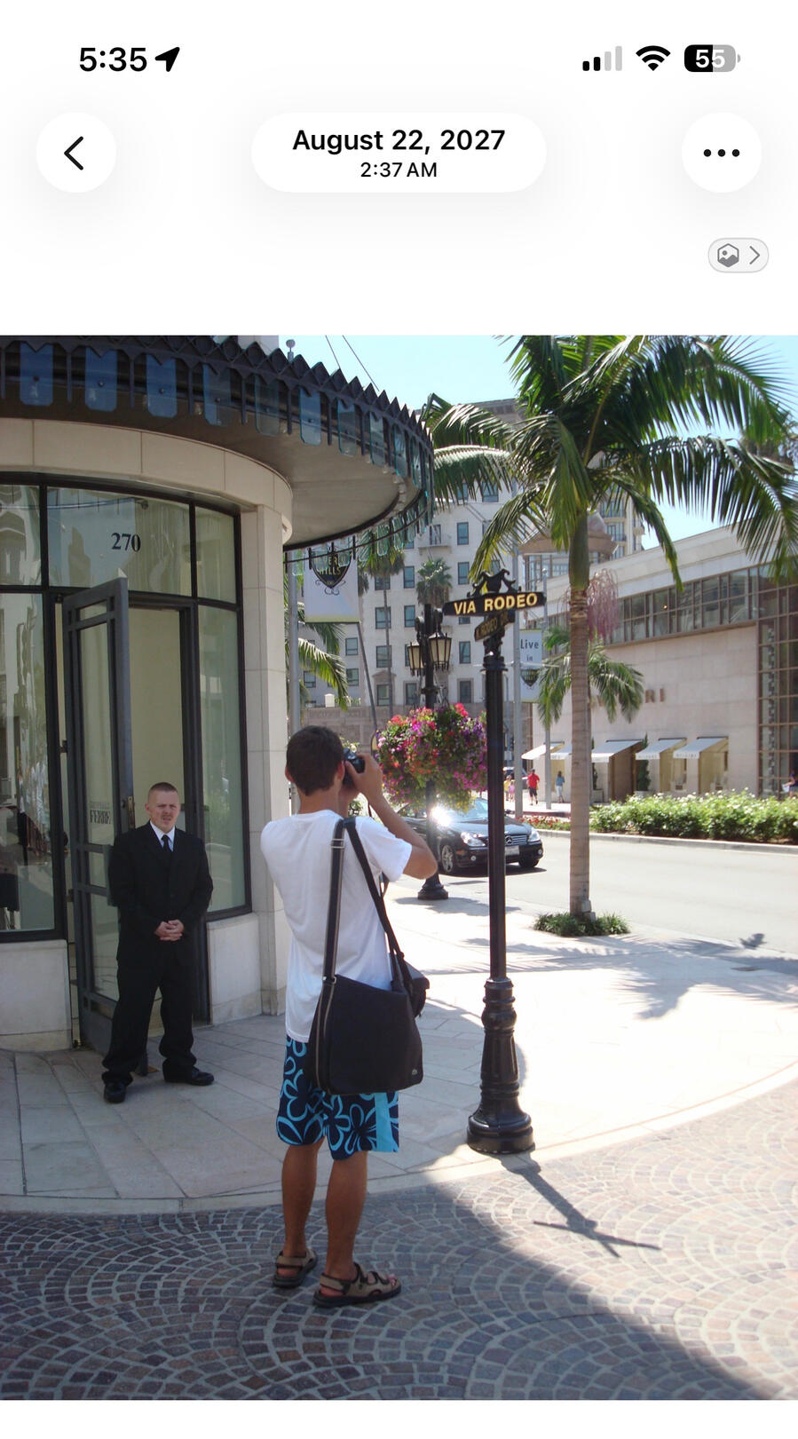 Rodeo Drive, timestamp August 22, 2027 14:27. Apple: "Corrupted metadata."